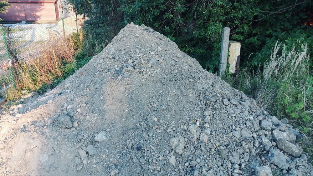 Ziemia oddam za darmo