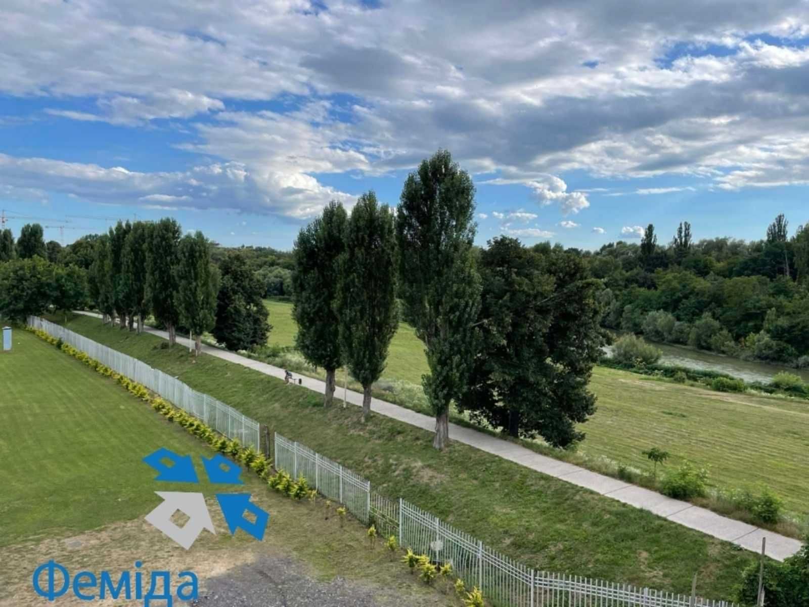 Продаж 2-кімнатної видової в ЖК "LuxAR", з розтермінуванням