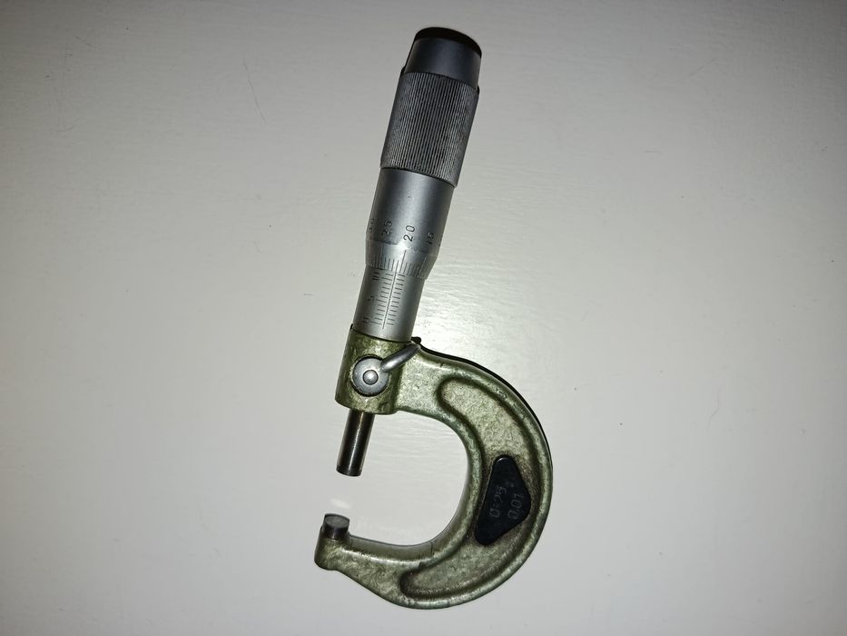 Mikrometr zewnętrzny