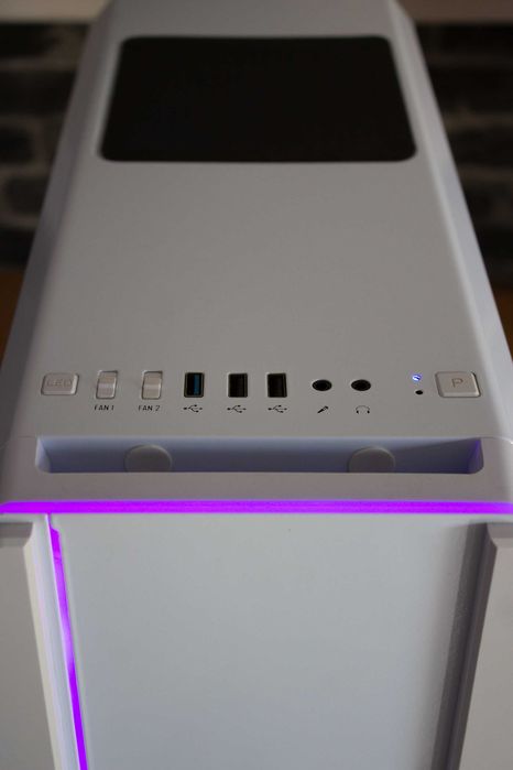 PC Desktop - i5-7600K // GTX 1070 // 16GB RAM