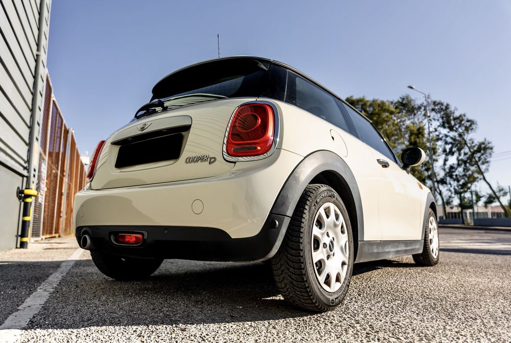 MINI 3 Portas Cooper D F56