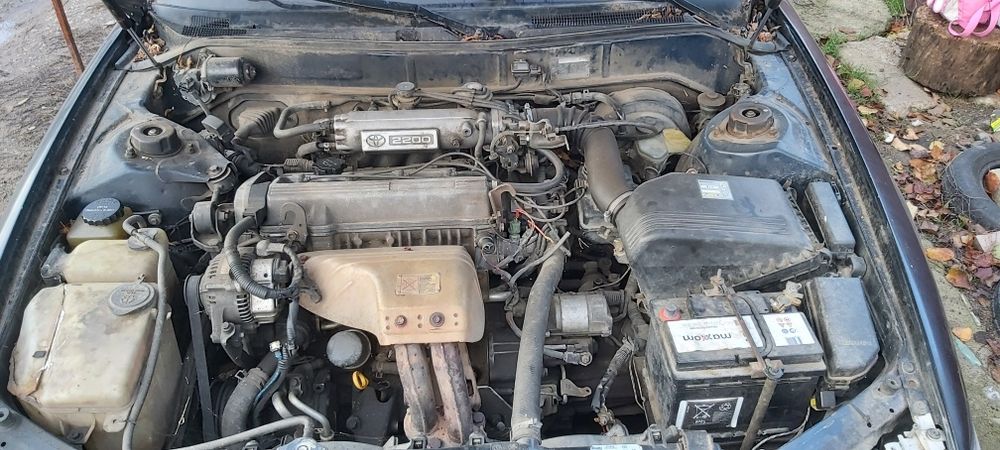 Продам Toйота камри 1991 року 2.2бензин.