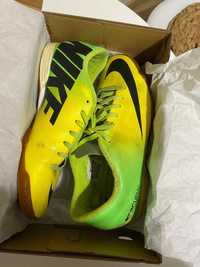 Tenis Nike Mercurial 44