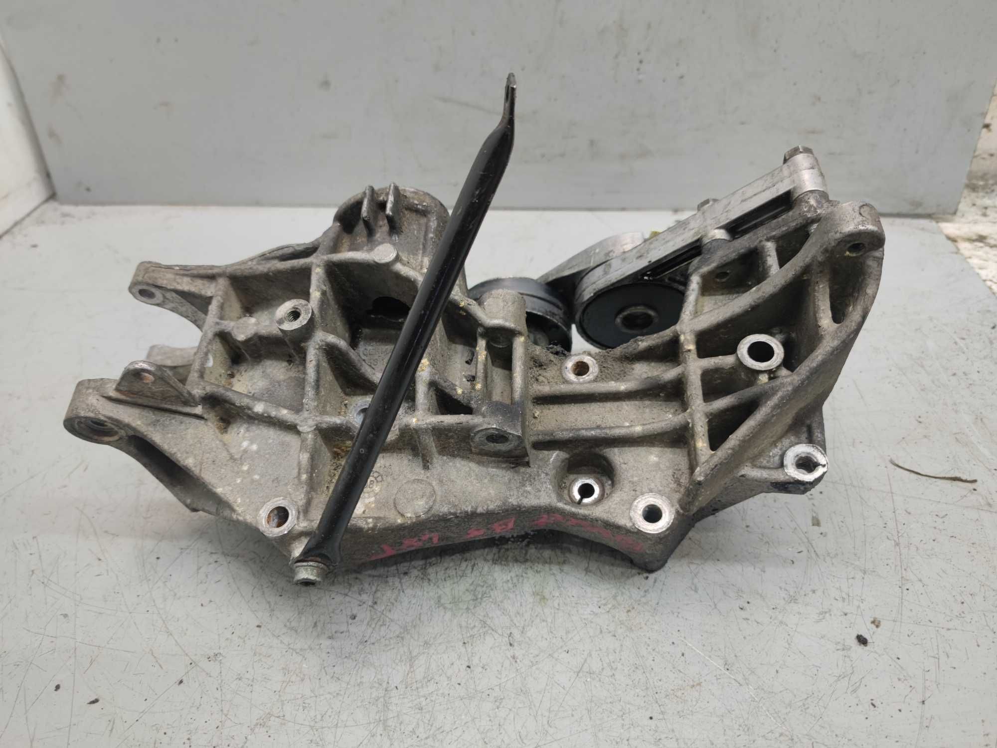 Audi A4 B5 VW Passat B5 1.8 T Łapa Alternatora