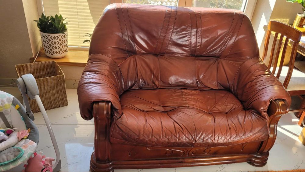 Zestaw ze skóry 4 cześci, sofa i fotele