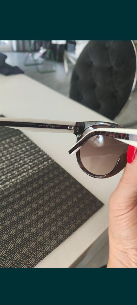 Nowe okulary przeciwsłoneczne Guess