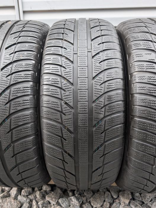 Комплект зимових шин Toyo 225/60 R16 225*60 16 Snowprox S943