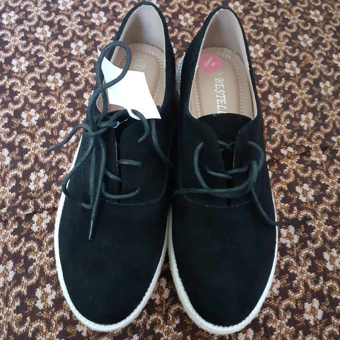 Туфлі жіночі нові,38 розмір, 24 см, экозамш