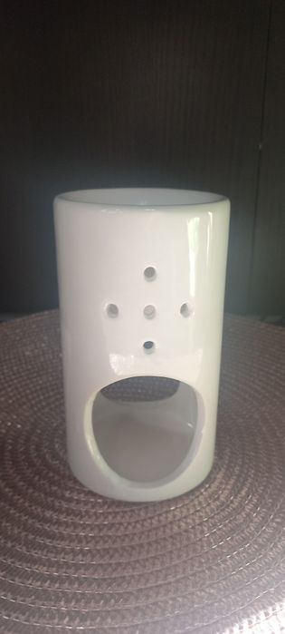 Nowy kominek ceramiczny biały