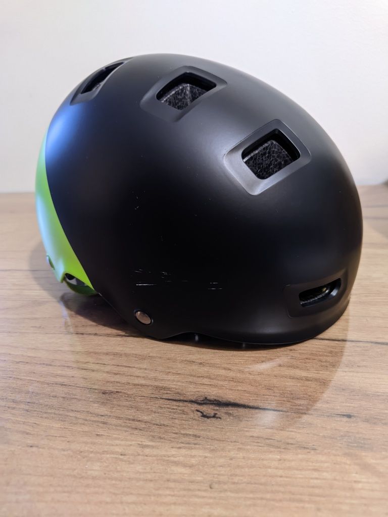 Kask rowerowy dziecięcy orzeszek Btwin 520 czarny 4-14 lat s 52-55 cm