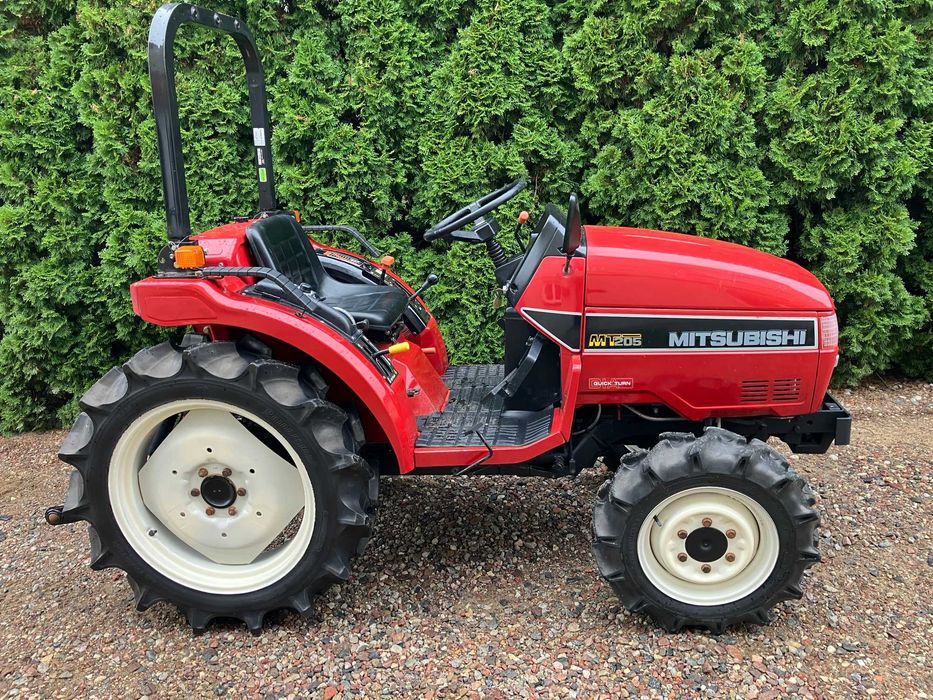 Japoński Traktor Mitsubishi MT205 Ciągnik Sadowniczy Ogrodniczy