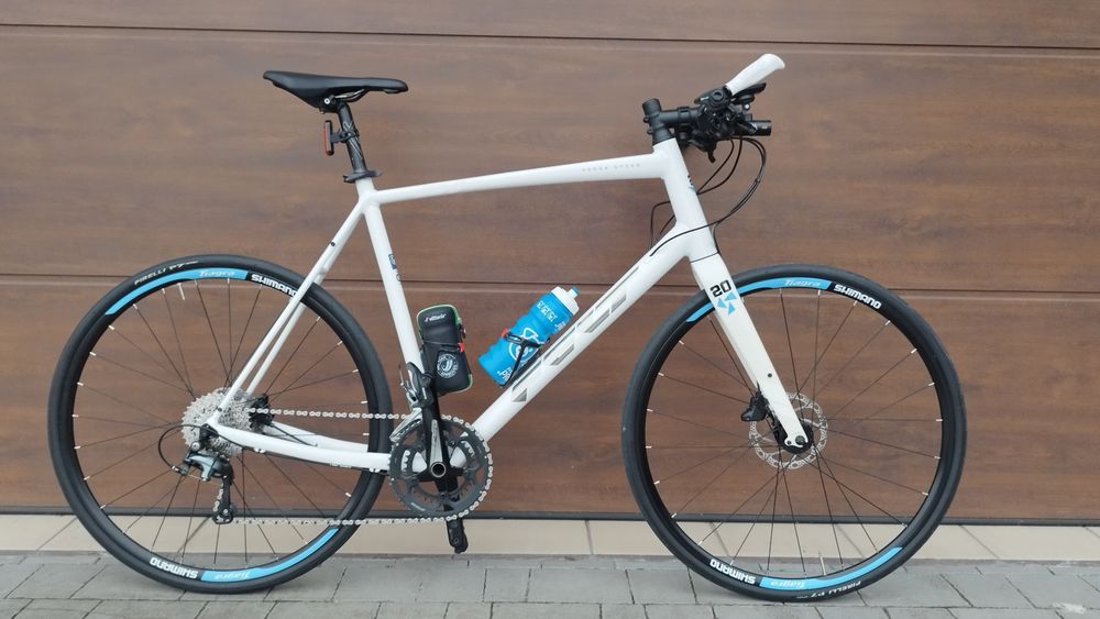 Fitness Felt Verza Speed. Rama 61. Tiagra + IGPSPORT GPS