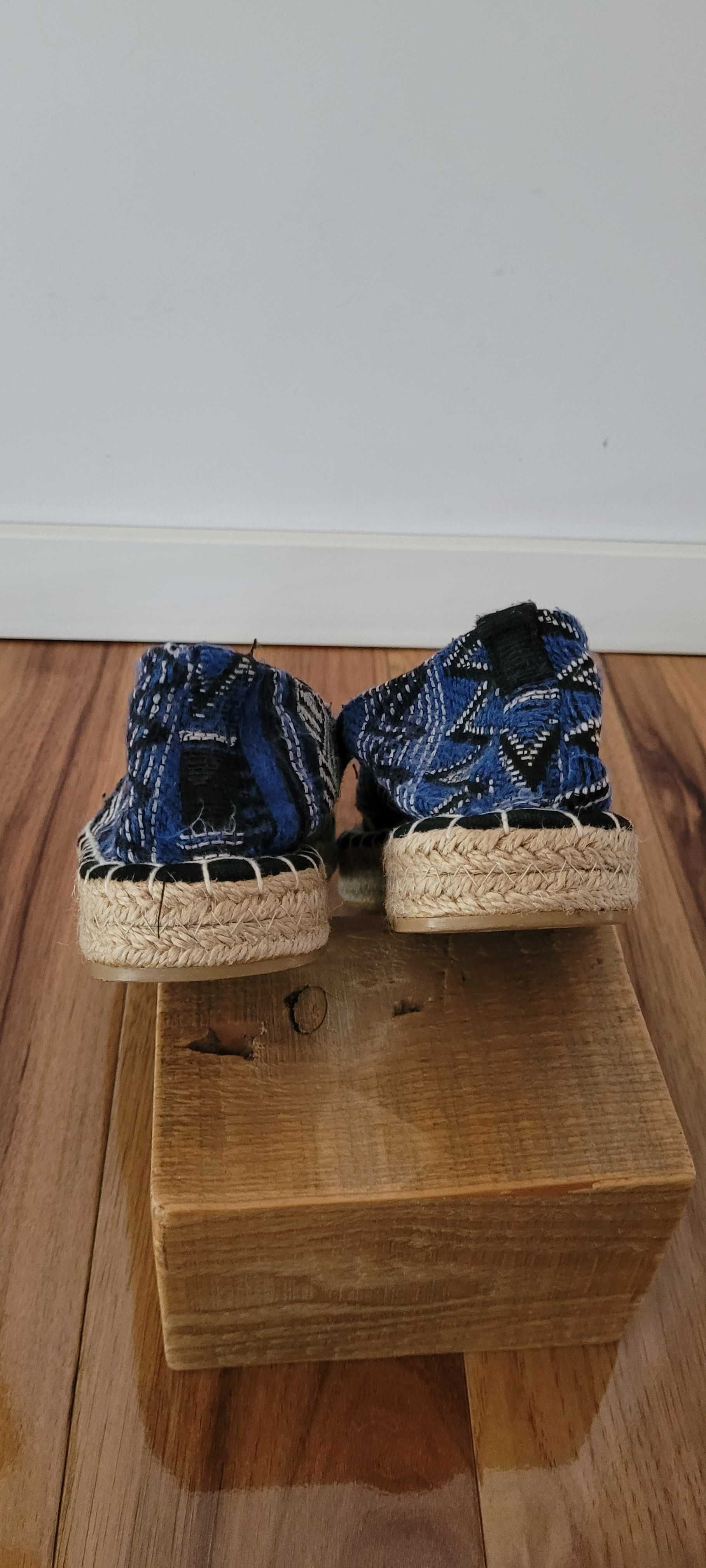 Niebiesko czarne espadryle wzór tkanina,rozmiar 38