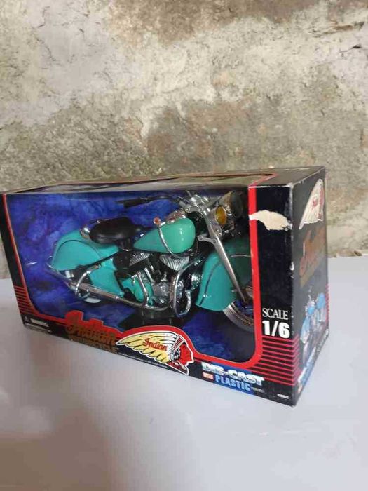 Miniatura INDIAN motorcycle escala 1/6