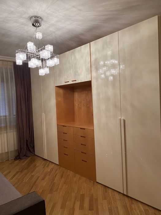 Продам 3 комн. уютную квартиру, Центр, Дом со шпилем!