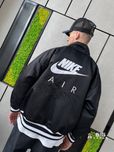 Чоловічий Бомбер Nike Air Varsity Jkt
