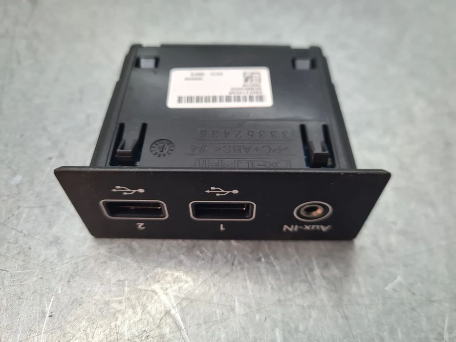 Módulo USB / AUX / IPOD RENAULT Twingo III (BCM_)