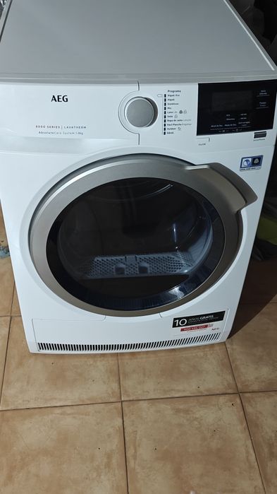 Máquina de secar AEG