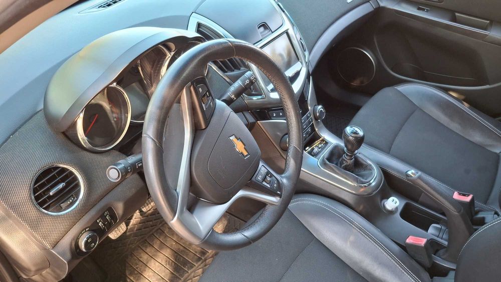 Chevrolet Cruze SW 1.7 VCDi LTZ