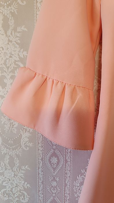 Рожева сукня з воланами. Розмір М.