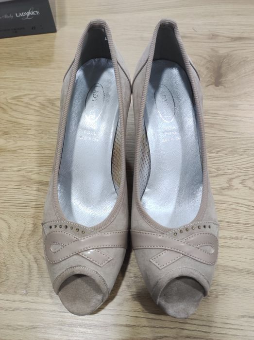 Продам жіночі туфлі