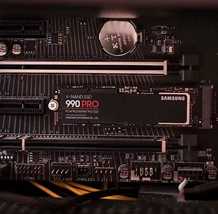 Продаються SSD-накопичувачі M.2 PCIe NVMe 4.0