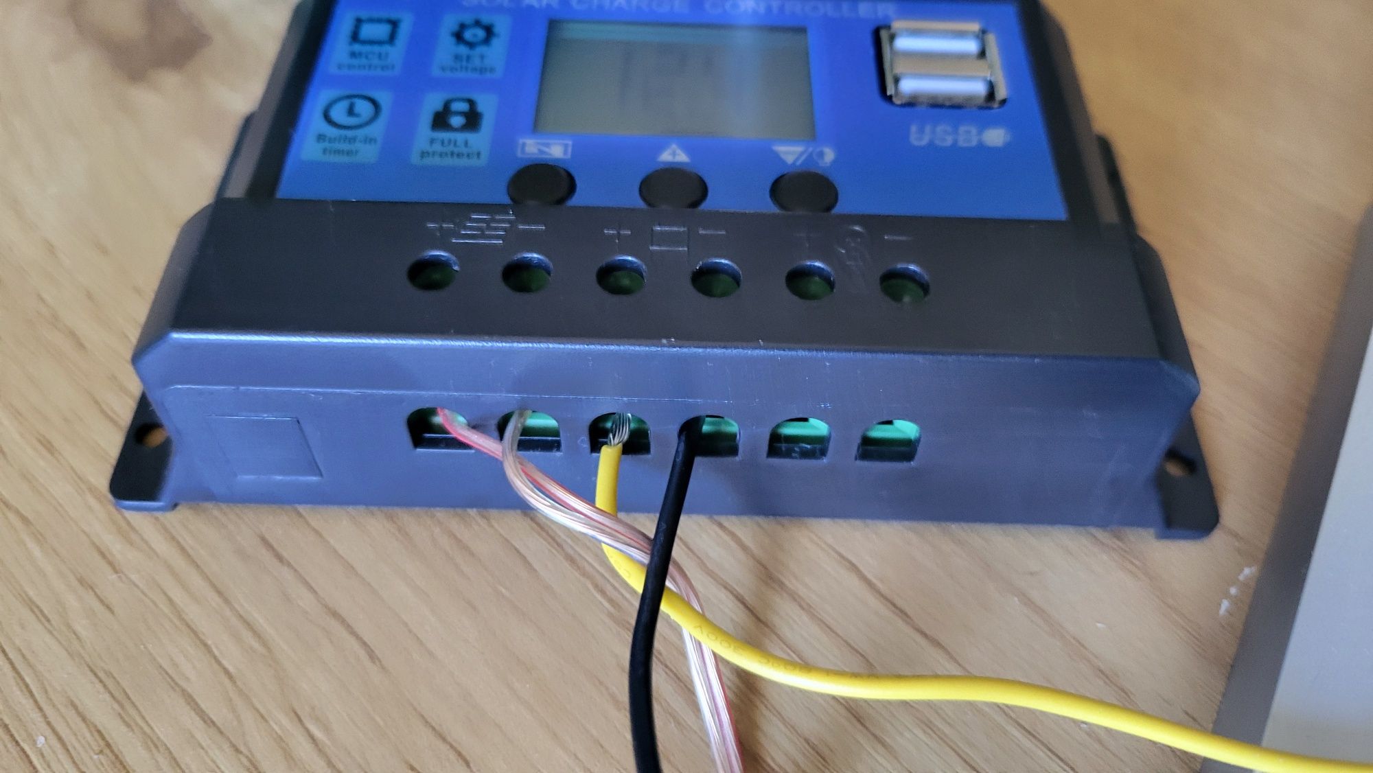 Kontroler PWM do paneli solarnych