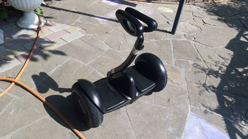 Гіроборд чорного кольору