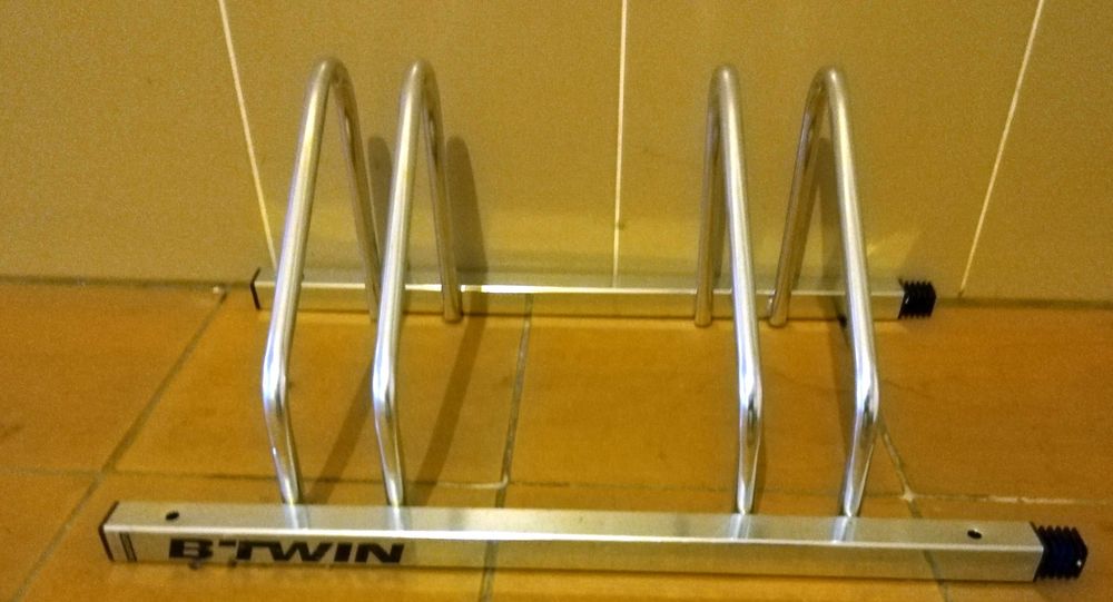 Capacete Bontrager Starvos Wavecel NOVO e suporte de solo 2 bicicletas