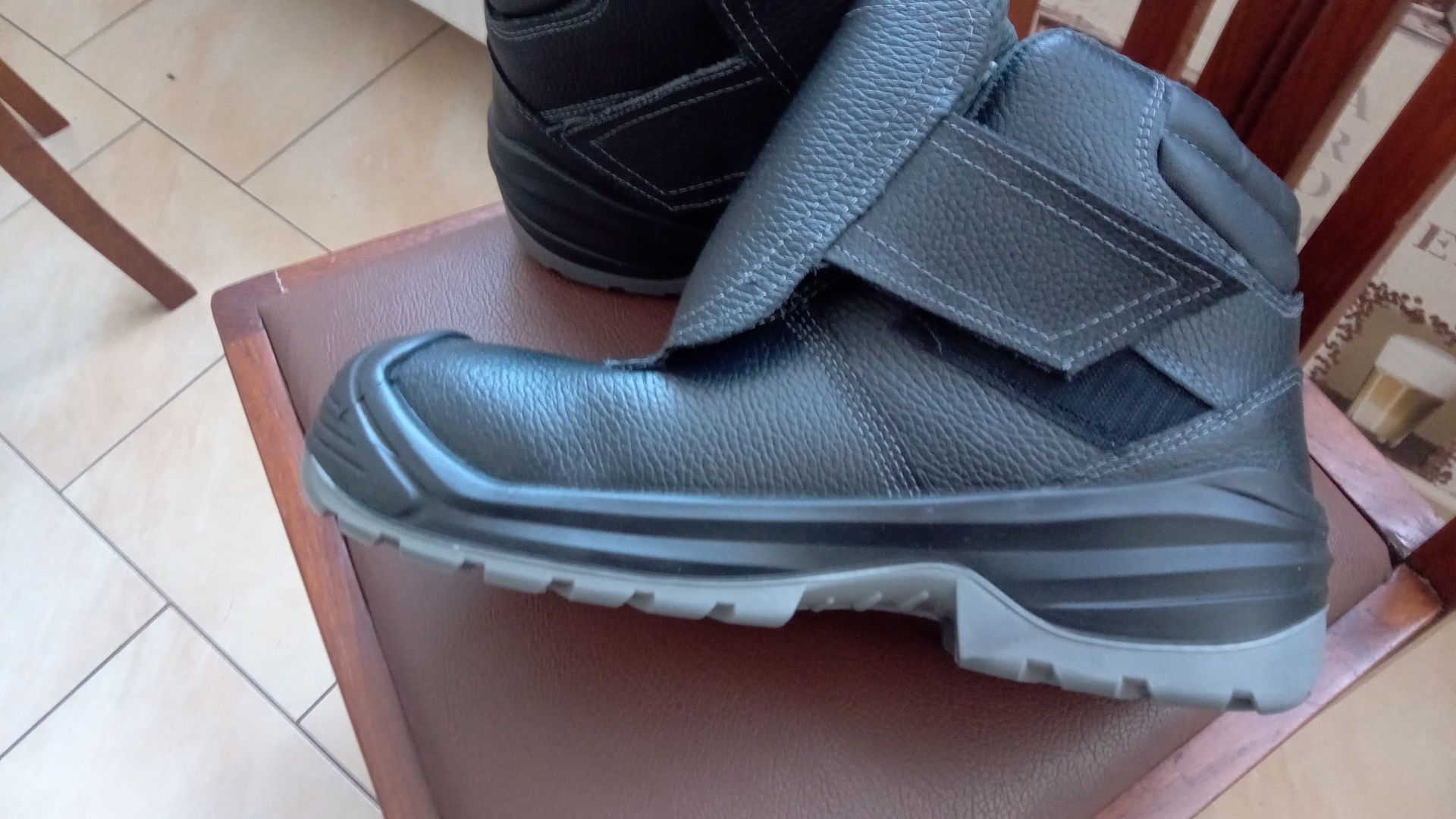 Kurtka Męska Sontex .Nowa.R.58.150zł/Buty skóra Nowe r.43. 180zł.