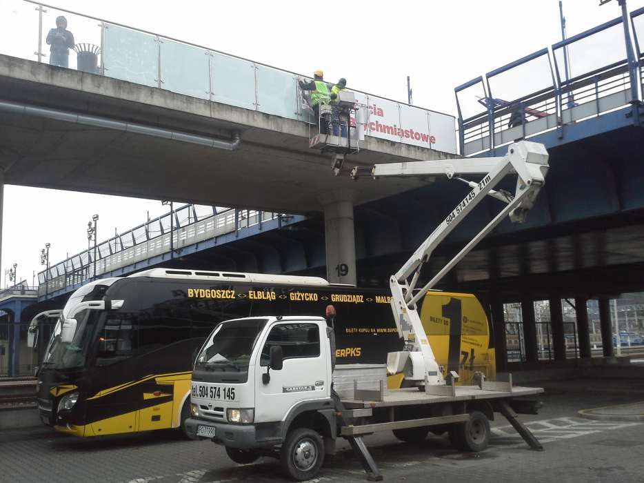 Usługi podnośnikiem koszowym,wynajem 21M.Poznań i okolice