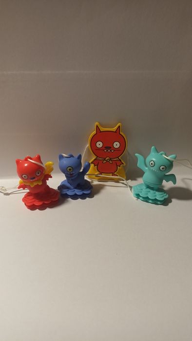 Игрушки Киндер сюрприз