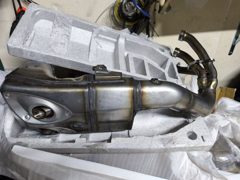 Escape original MT-09