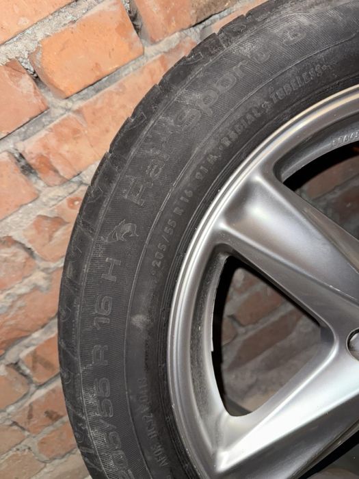 Felgi z oponami r16 5/100