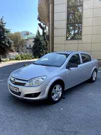 Opel astra 2012р