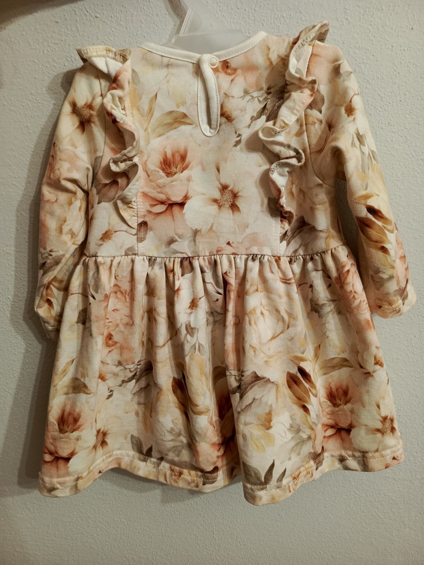 Sukienka w kwiaty r. 80