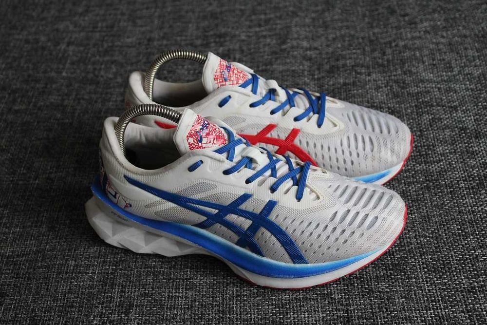 Кросівки Asics Novablast White Blue Red Оригінал 40р