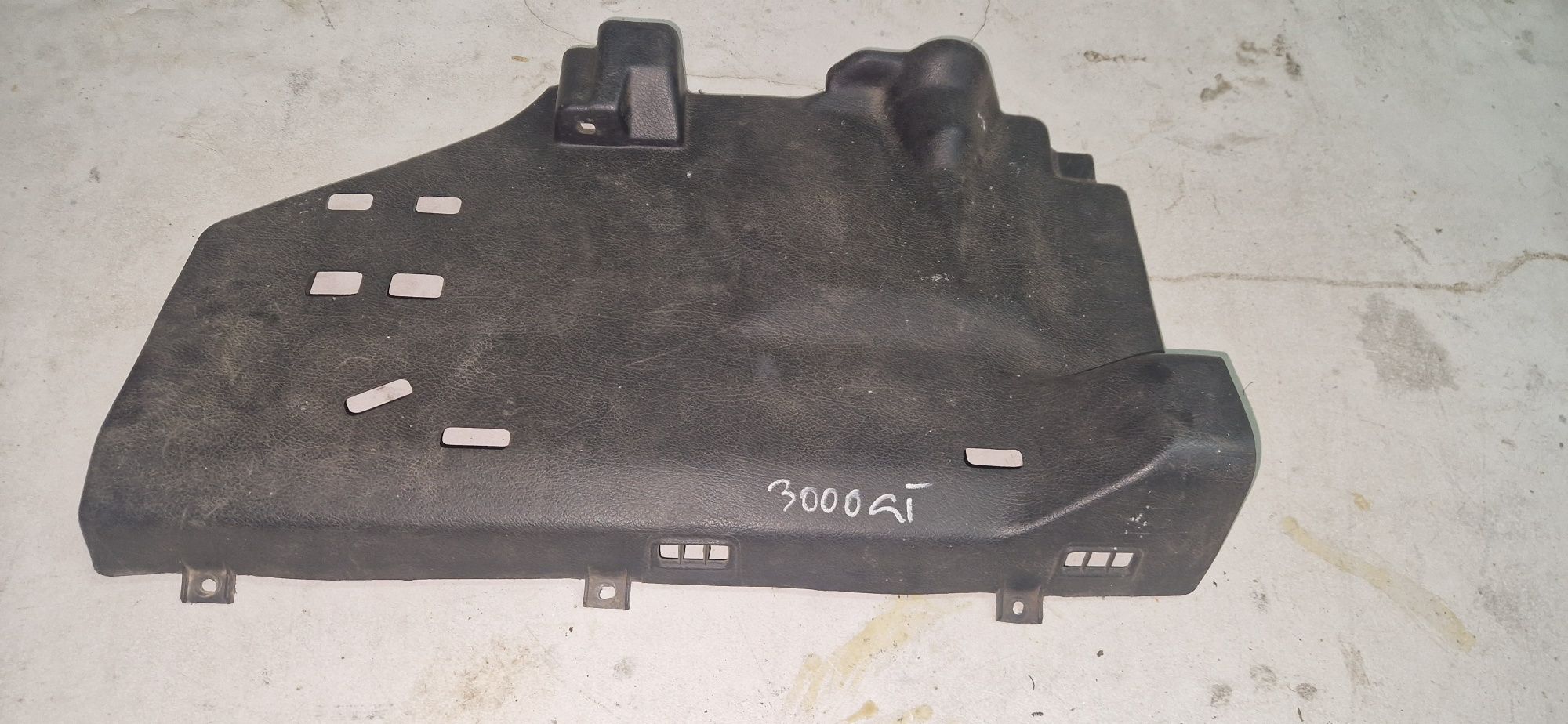 Osłona Dolna kokpitu Mitsubishi 3000Gt Vr4 twinturbo 91rok