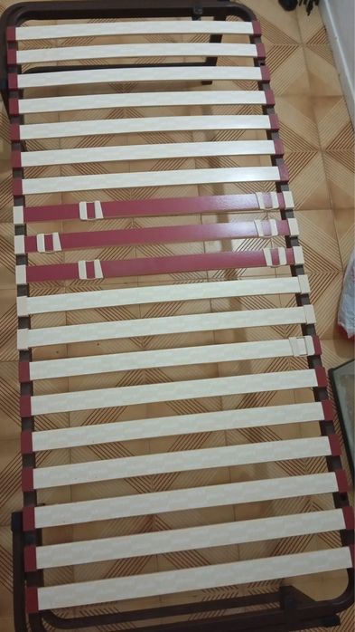 Cama de Ferro com ripas