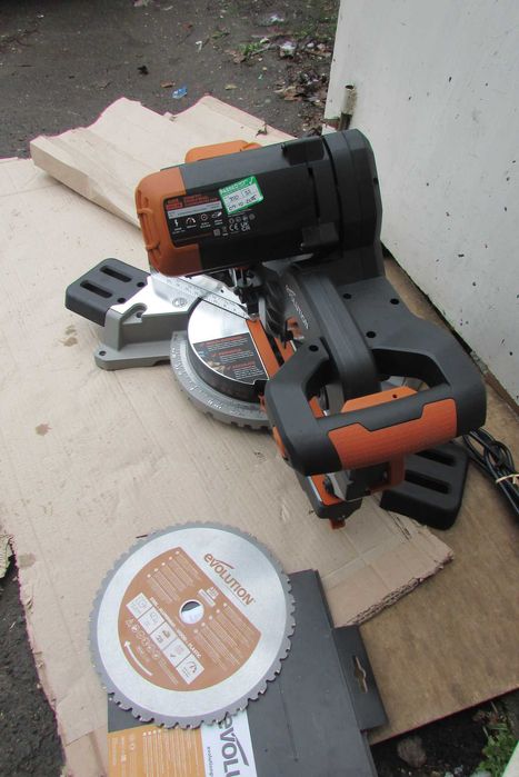 Пила торцовочна, ремінна торцовка з протяжкой EVOLUTION R255SMS-DB Анг