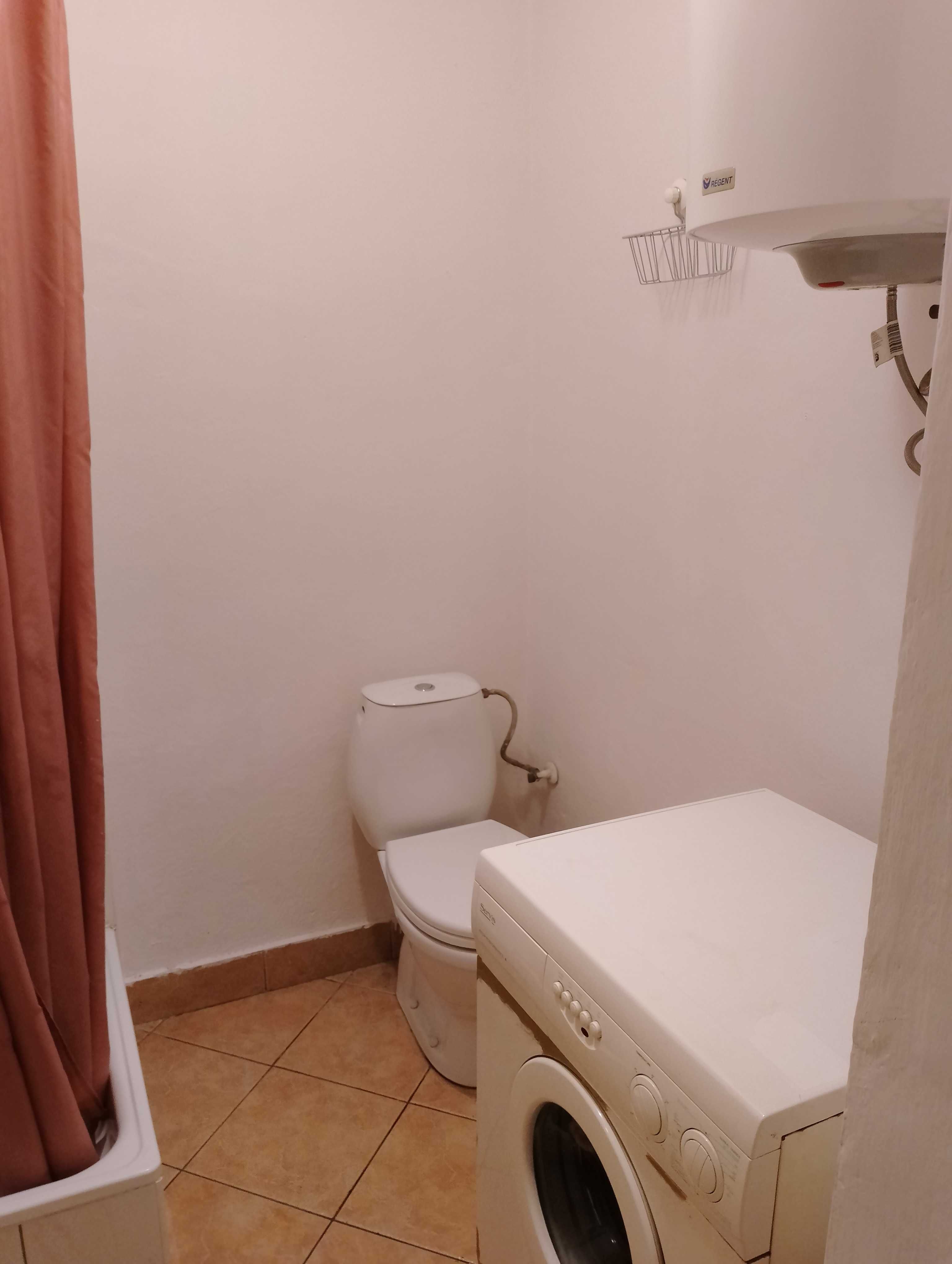 Kraków kawalerka 27 m. ul. Konarskiego 1600 PLN