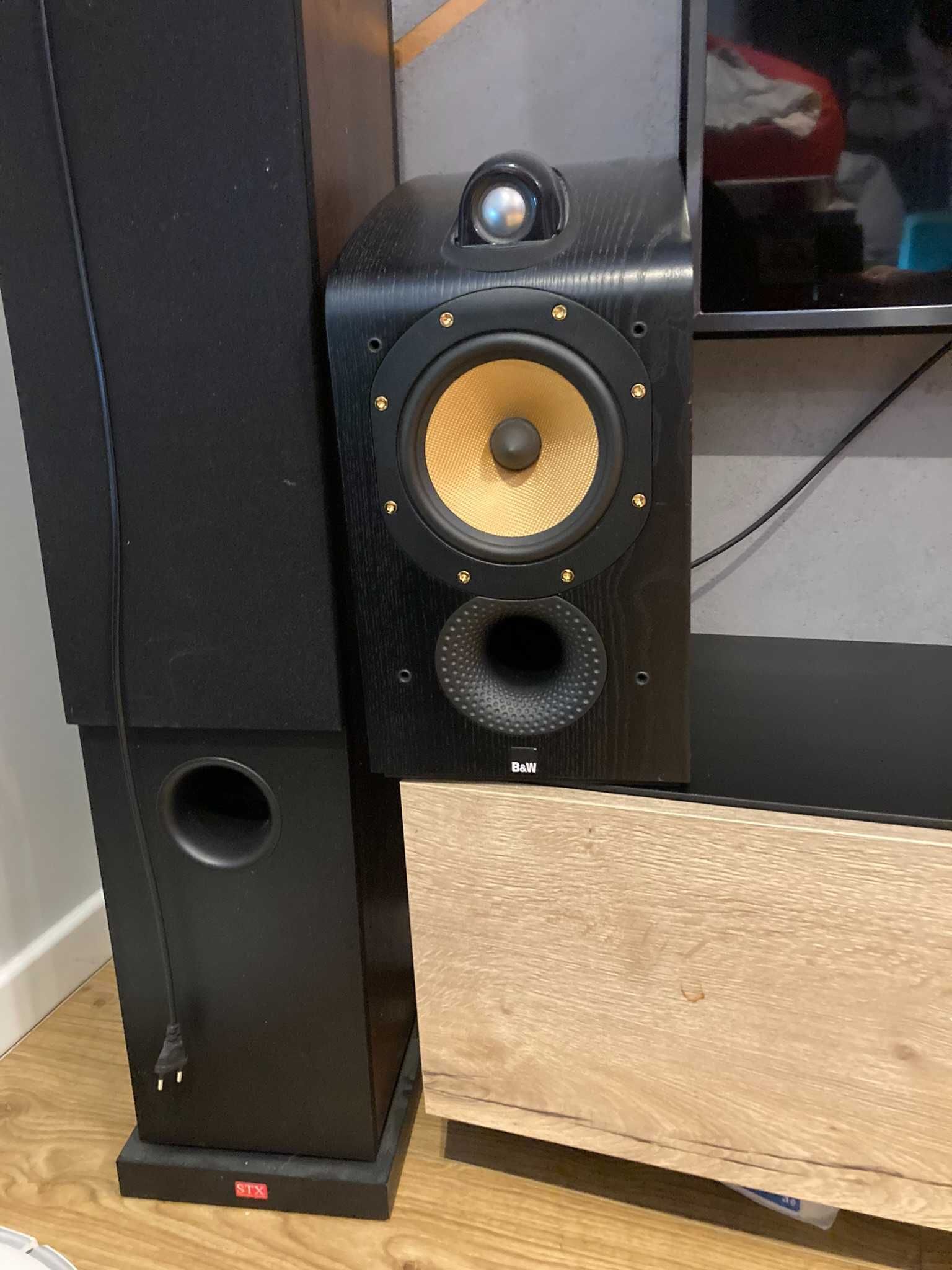 Kolumny podstawkowe monitory bowers wilkins b&w 705