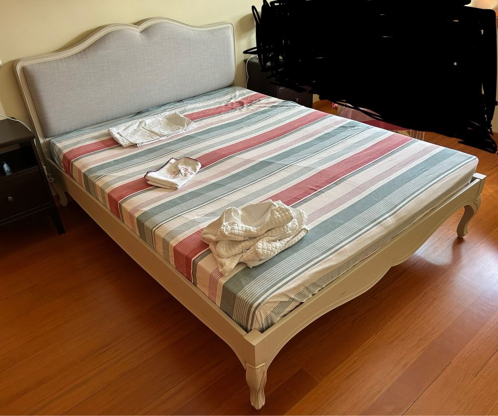 Cama casal Com estrado La Redoute  Janel 160 200
madeira maçica.