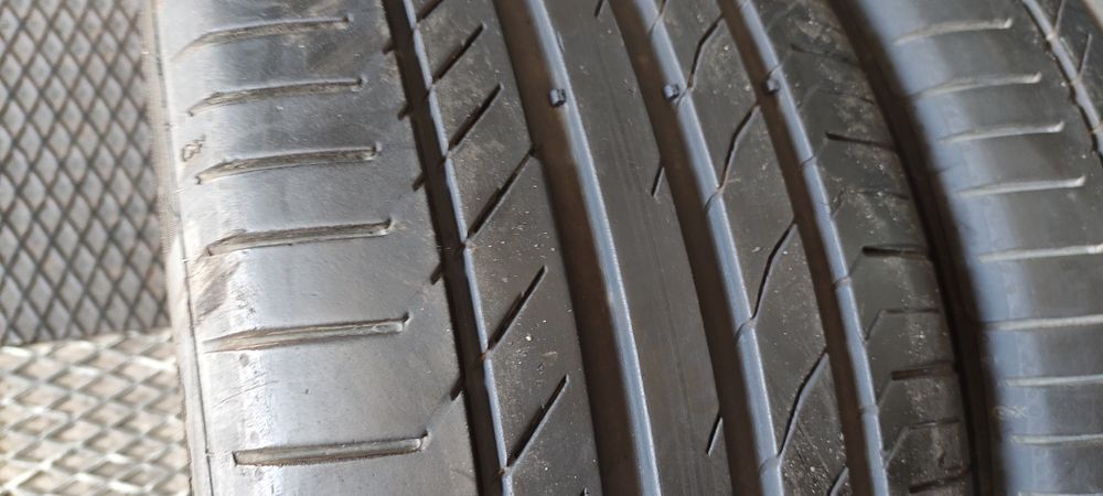 Pneus 235/45/19 semi novos