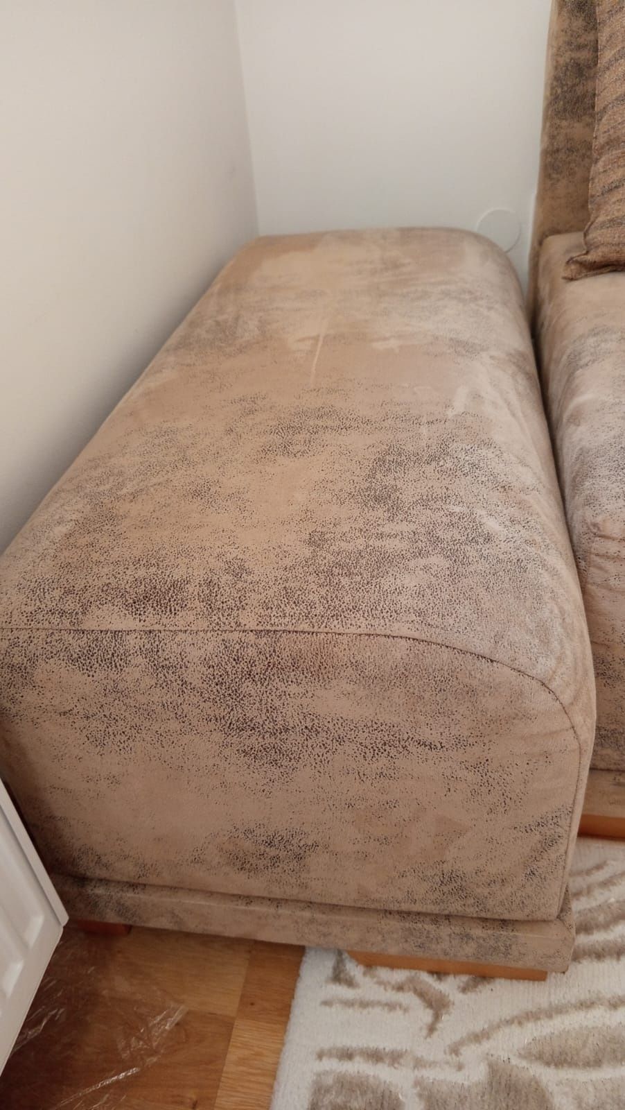 Sofa, kanapa z funkcją spania.