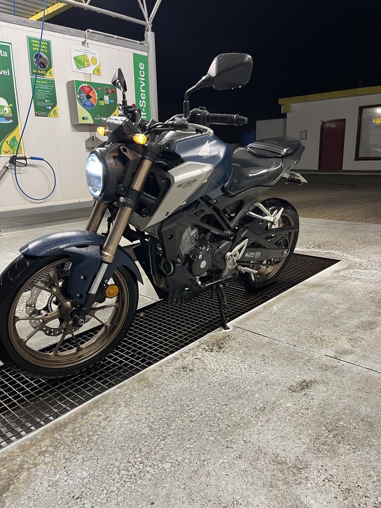 Honda cb 125r 2022