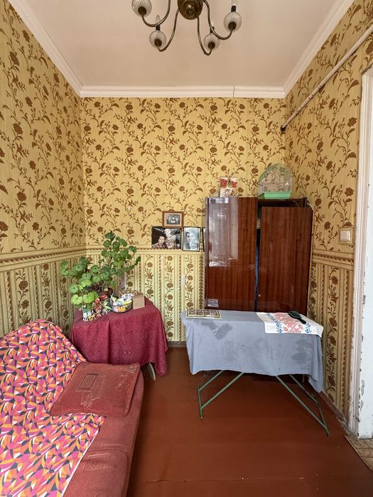 Уютная 2-комнатная с высоким потолком и балконом — центр рядом!