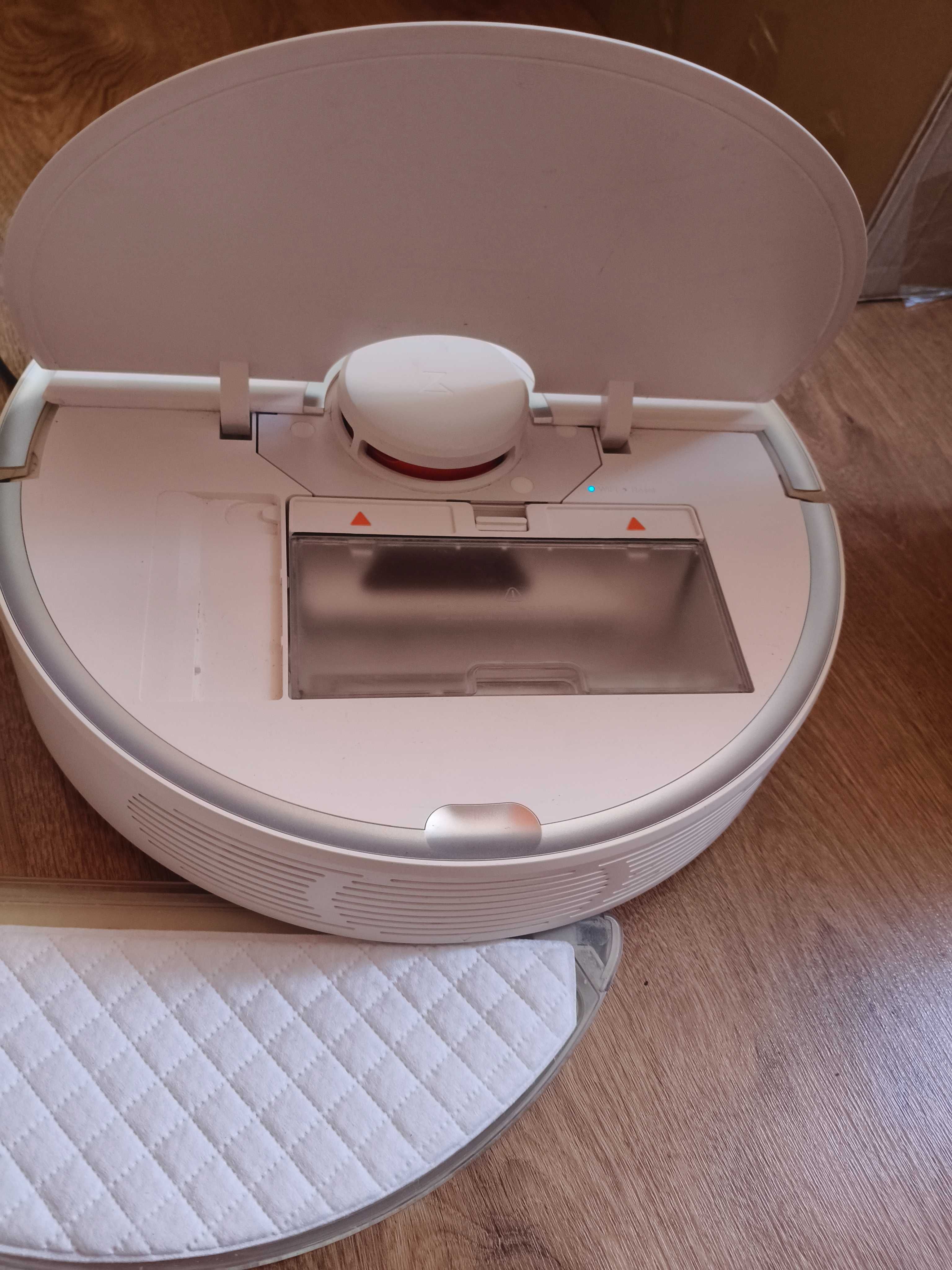 Nowy Roborock s5 odkurza i myje