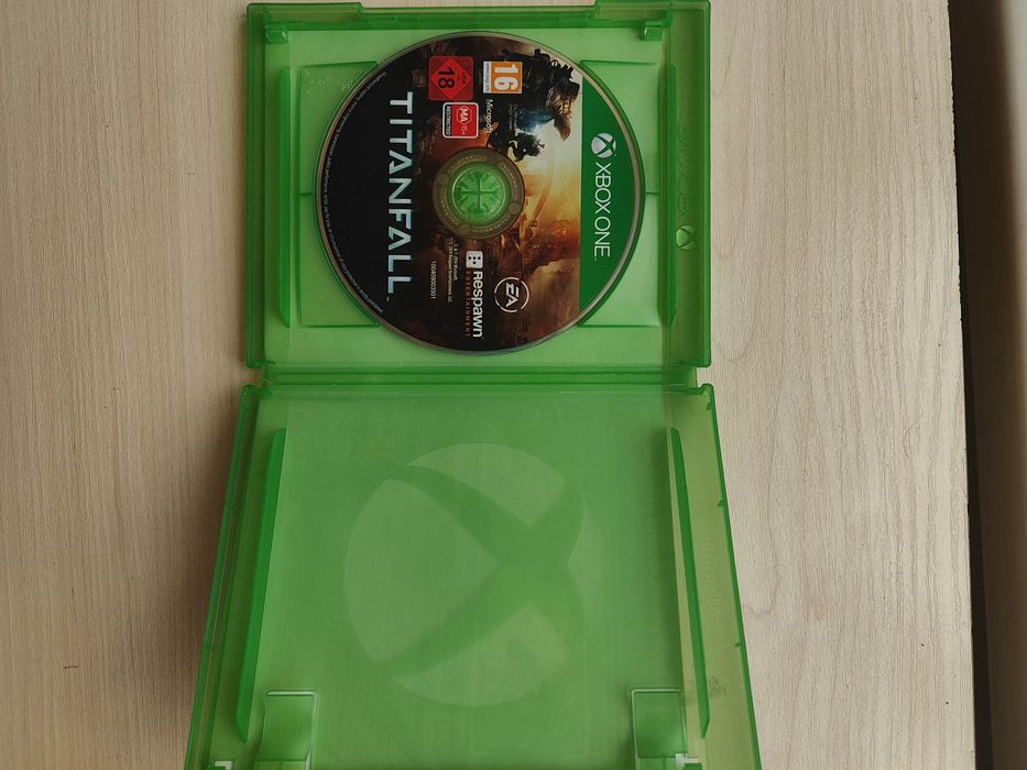 Диски з іграми на Xbox one