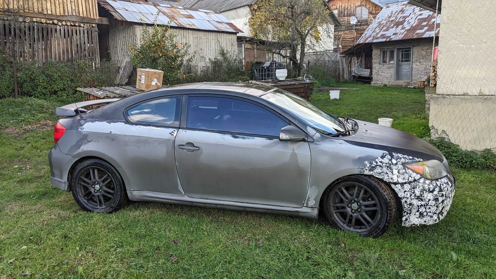 Продам авто Scion (toyota) tc 2005 (2.4 atm).